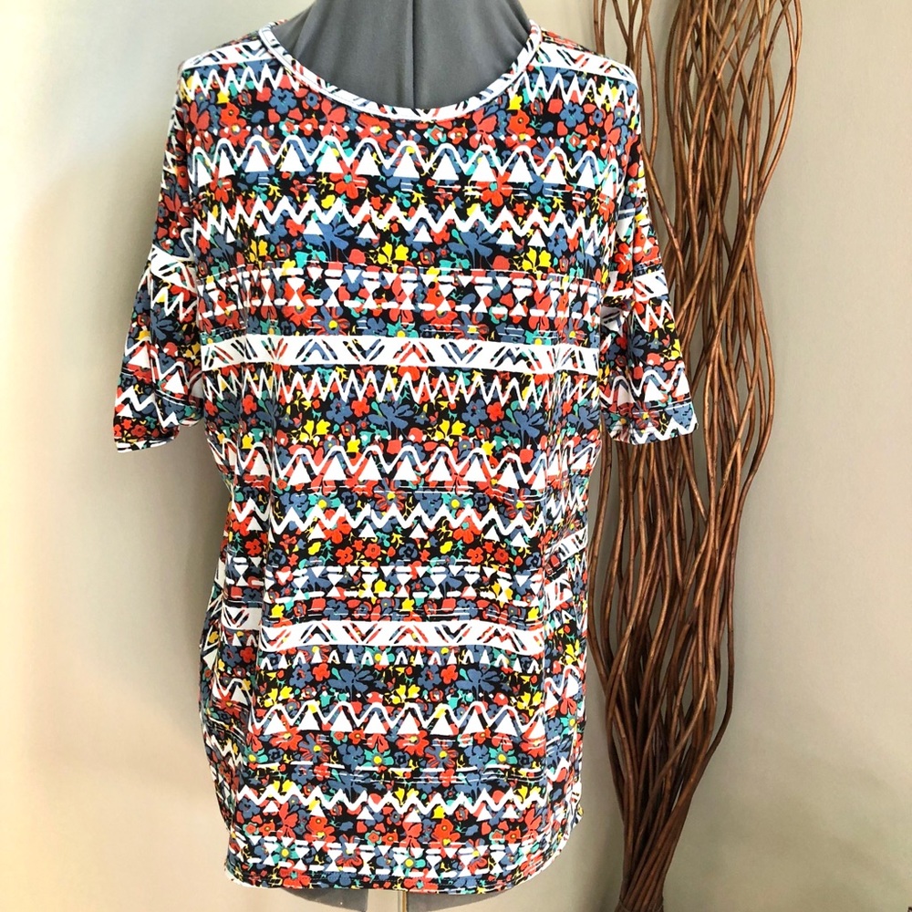 💵5 FOR $25💵 Lularoe Floral Aztec Tunic